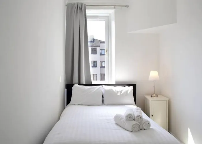 Beautiful Scandi-Inspired One Bed In Stockbridge